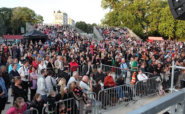 Présence massive du public lors de l'édition 2016, Place de la République à Reims